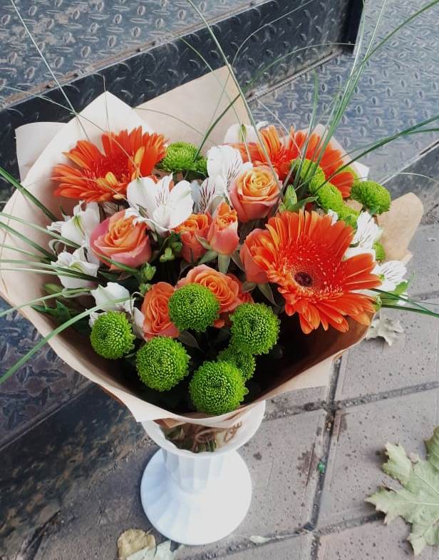 Букет цветов из: Герберы, Хризантемы, Альстромерии и Розы в Етеревской