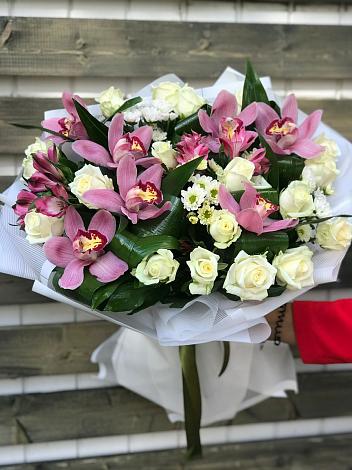Букет цветов из: Розы и Хризантемы в Етеревской