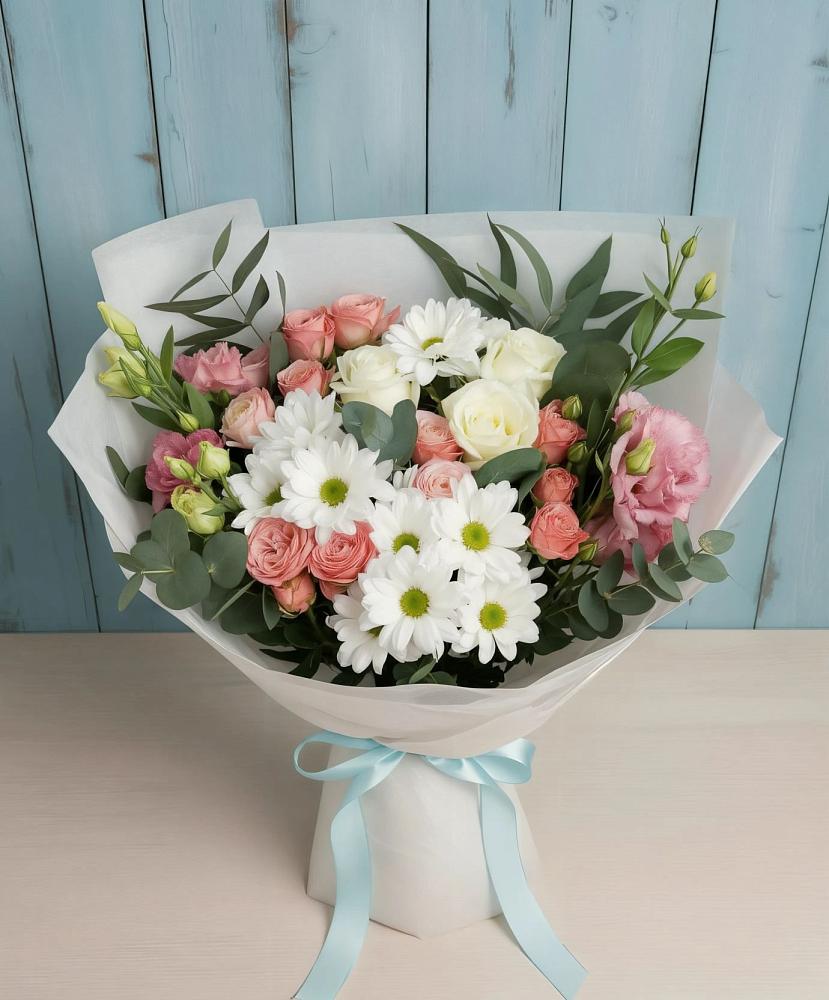 Букет цветов из: Розы, Лизиантусы и Хризантемы в Етеревской