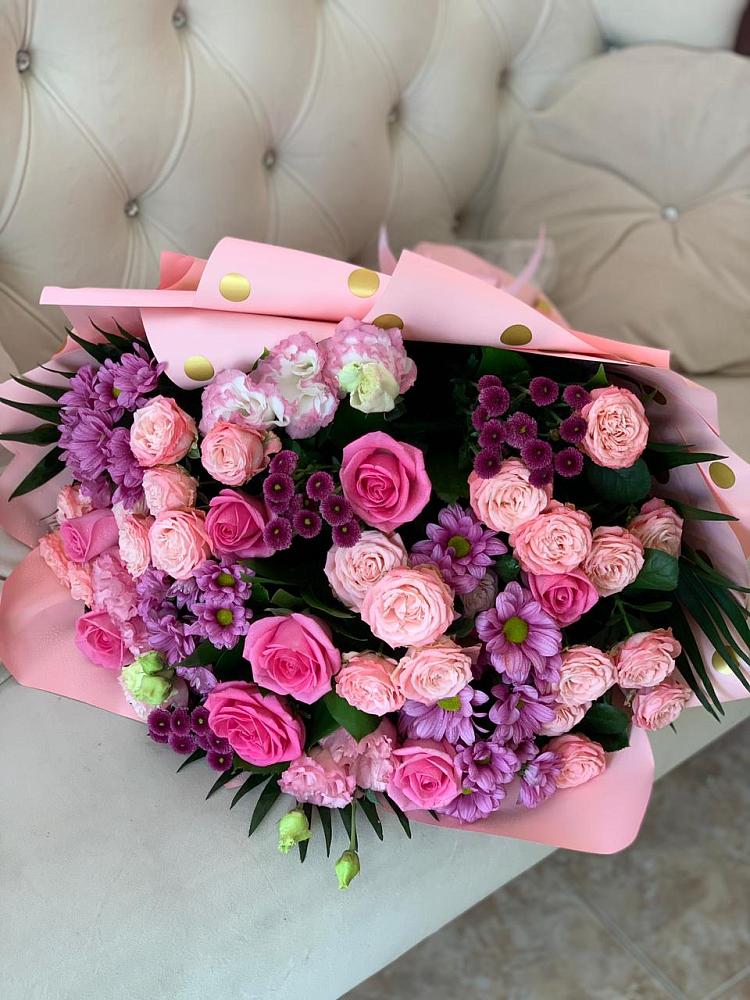 Букет цветов из: Хризантемы, Розы и Лизиантусы в Етеревской