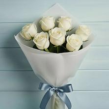 Букет 7 Белых роз Эдлесс Лав в Етеревской