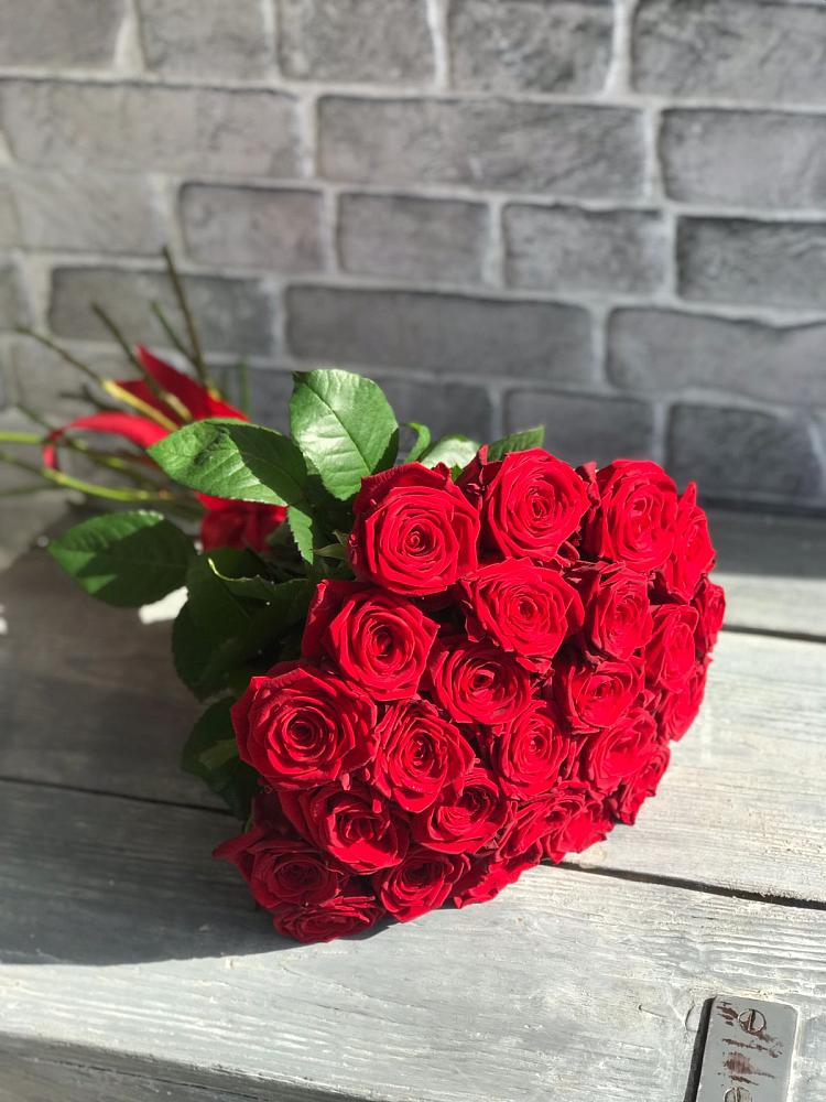 Букет Красные розы Фридом в Етеревской