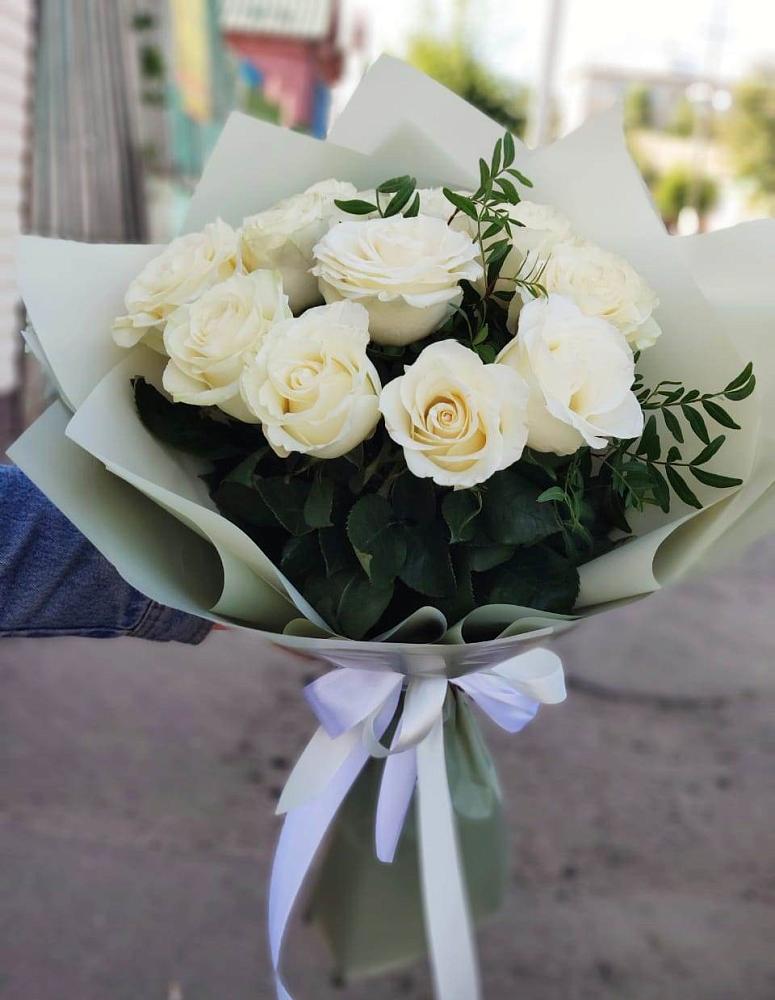 Букет Белые розы Проуд в Етеревской
