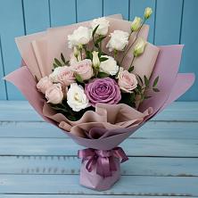 Букет цветов из:  Розы и Лизиантусы в Етеревской