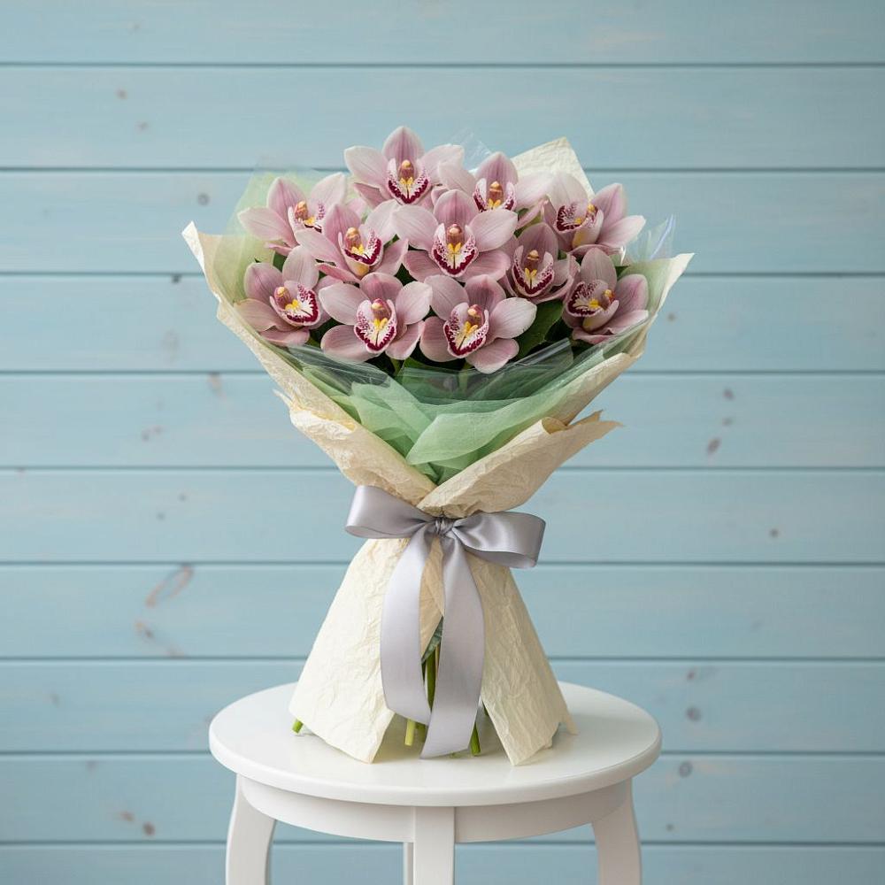 Букет цветов из: Орхидеи и Розы в Етеревской