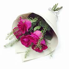 Букет цветов из:  Розы в Етеревской