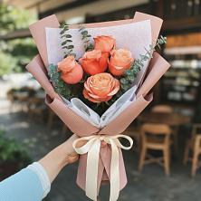 Букет цветов из:  Розы в Етеревской