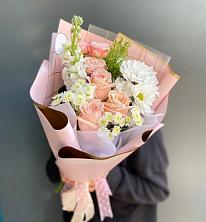 Букет цветов из:  Хризантемы и Розы в Етеревской