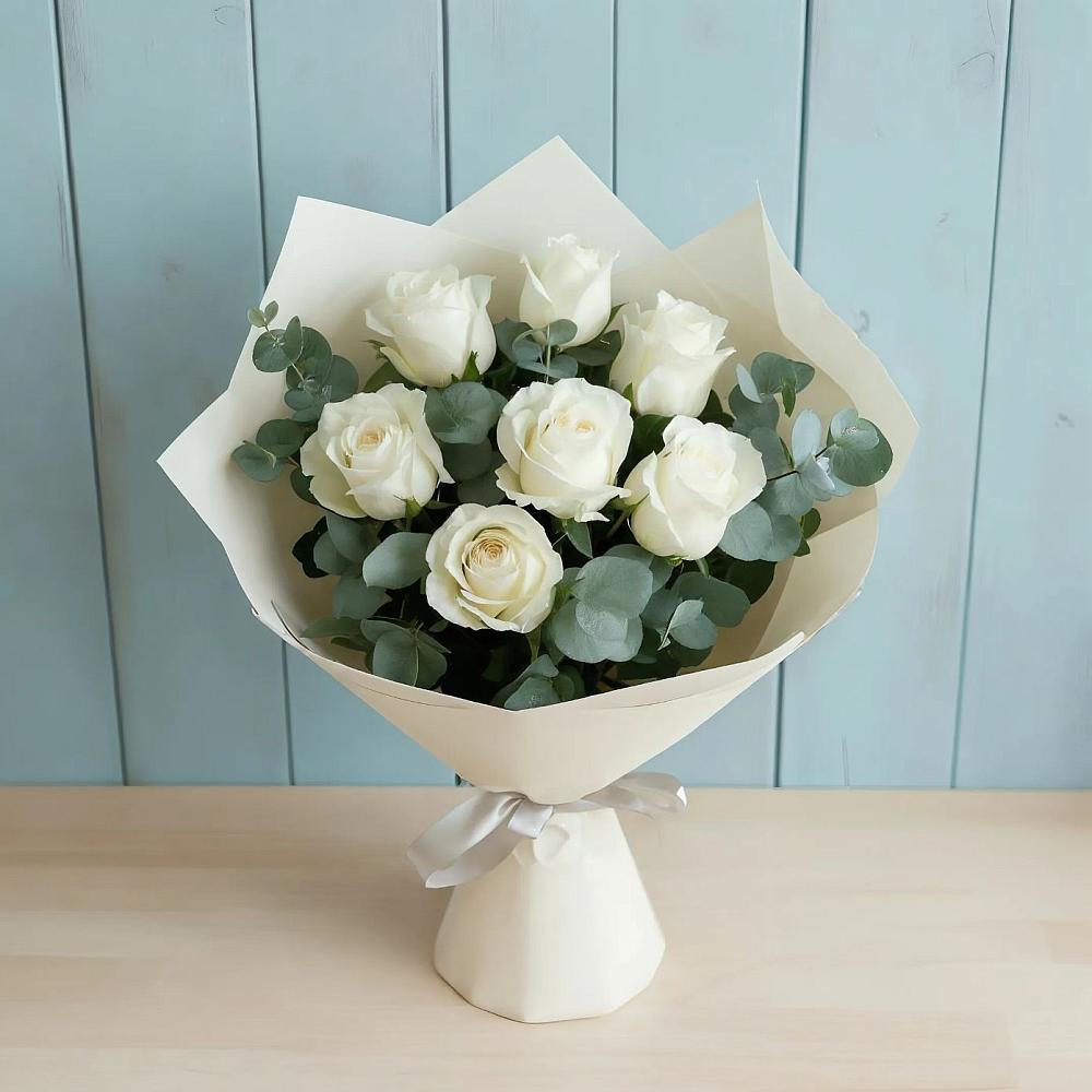 Букет Белые розы в Эвкалипте в Етеревской