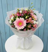 Букет цветов из:  Герберы, Альстромерии и Лизиантусы в Етеревской